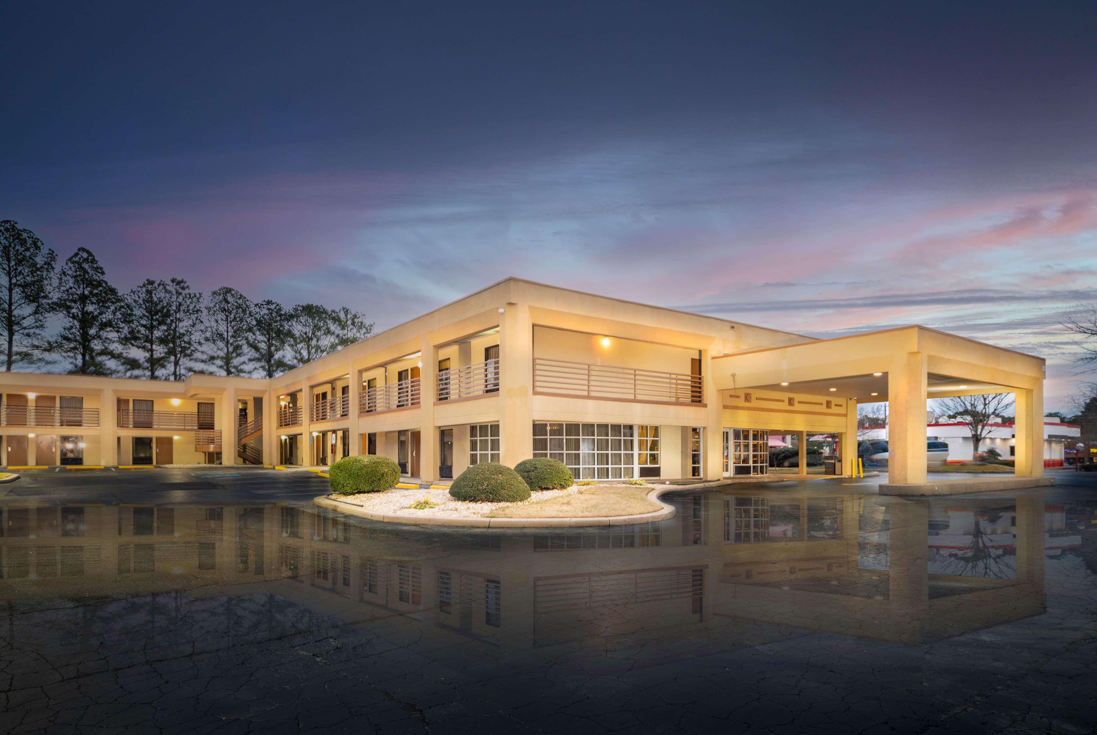Days Inn By Wyndham Atlanta Stone Mountain Exteriér fotografie